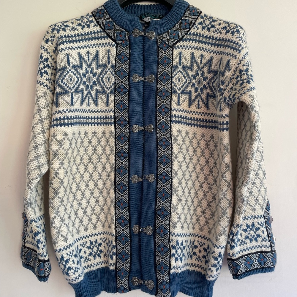 Dale of Norway Vintage 1990s Seteadal Norwegian 100% wool cardigan Size 50